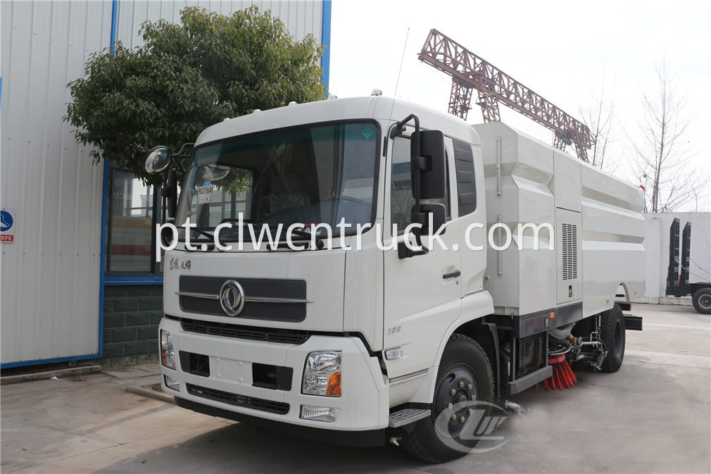 road street sweeper truck 1